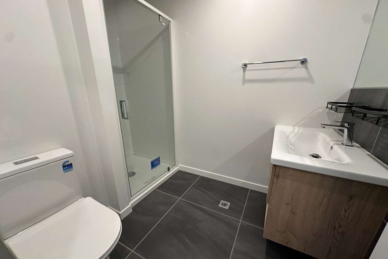 Photo of property in 56 Ara Paiwhenua, Tawa, Wellington, 5028