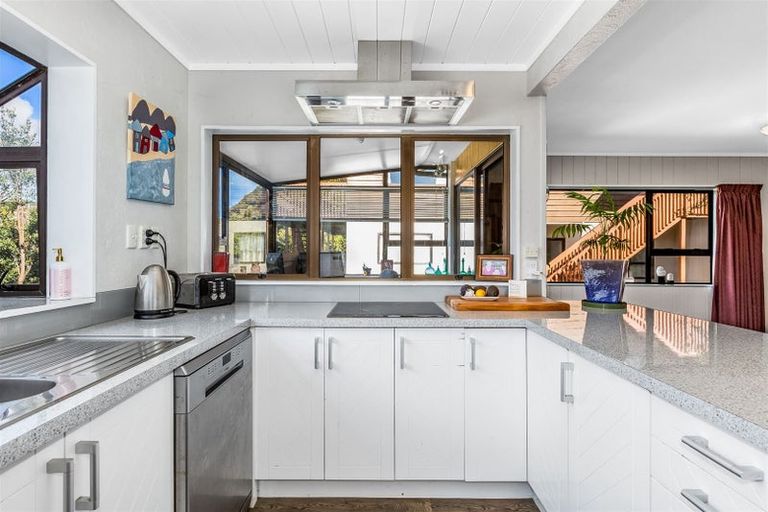 Photo of property in 7 Ration Lane, Whitby, Porirua, 5024