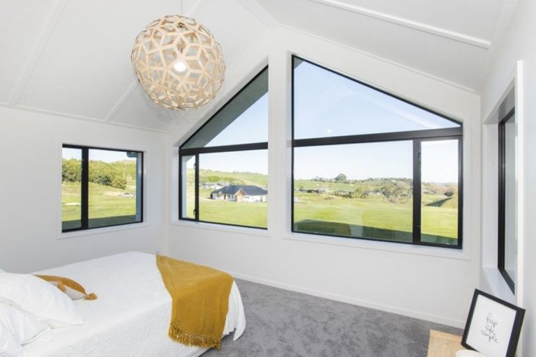 Photo of property in 82 Scarlys Way, Okitu, Gisborne, 4010