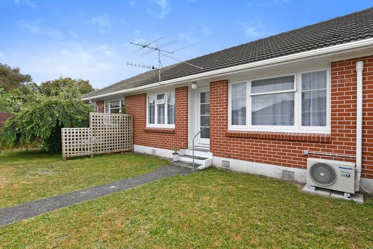 Photo of property in 2/12 Hildreth Street, Trentham, Upper Hutt, 5018