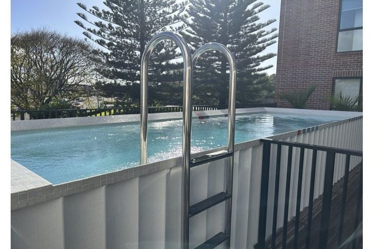 Photo of property in 1817a Great North Road, Avondale, Auckland, 1026