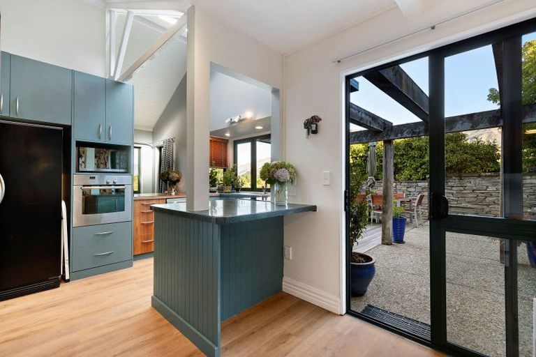 Photo of property in 11 Cotter Avenue, Arrowtown, 9302