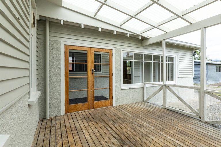 Photo of property in 16 Herbert Street, Waimate, 7924