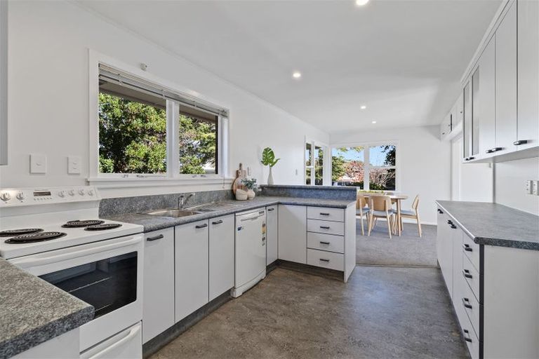 Photo of property in 98 Teesdale Street, Burnside, Christchurch, 8053