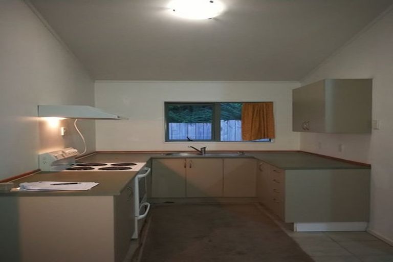 Photo of property in 9 Silverstone Place, Henderson, Auckland, 0612