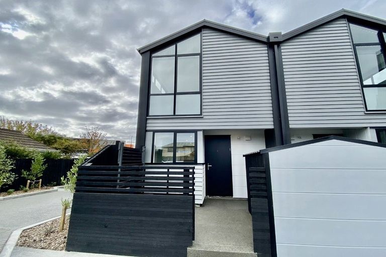 Photo of property in 1/27 Harewood Road, Papanui, Christchurch, 8053