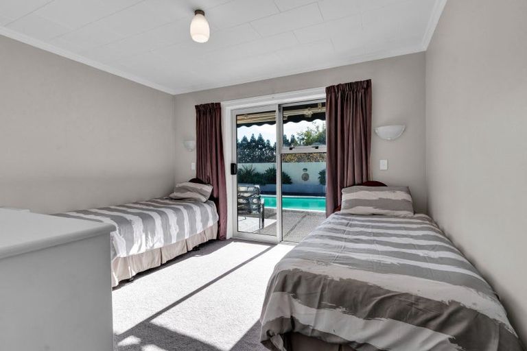 Photo of property in 120 Paraite Road, Paraite, New Plymouth, 4373