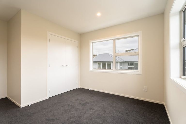Photo of property in 70 Farnworth Terrace, Glenside, Wellington, 6037
