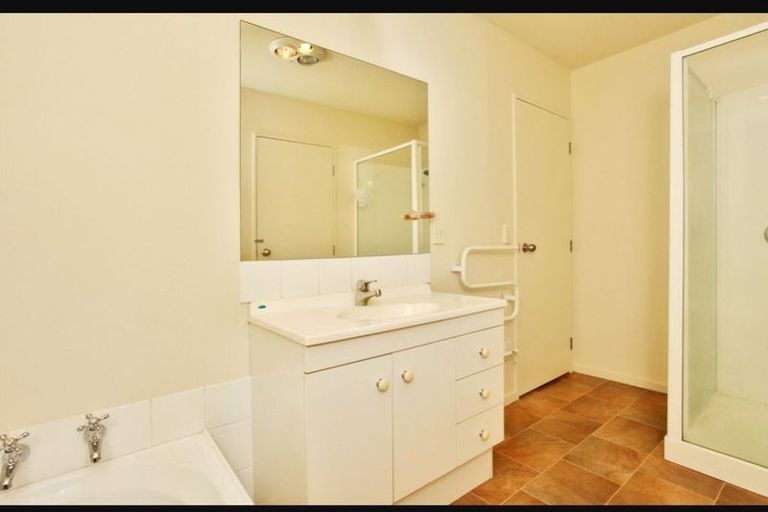 Photo of property in 113c Clarence Street, Riccarton, Christchurch, 8011