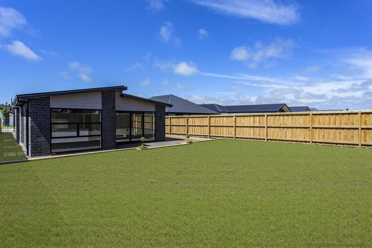 Photo of property in 21 Croydon Street, Woodend, 7610