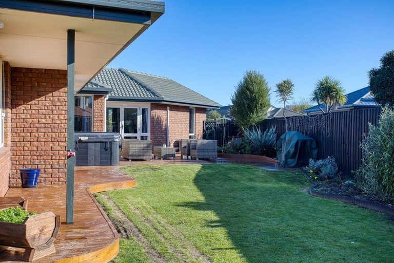 Photo of property in 41 Broadhaven Avenue, Parklands, Christchurch, 8083