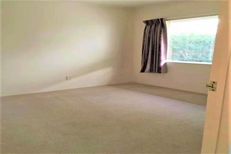 Photo of property in 1/9 Travers Place, Northpark, Auckland, 2013