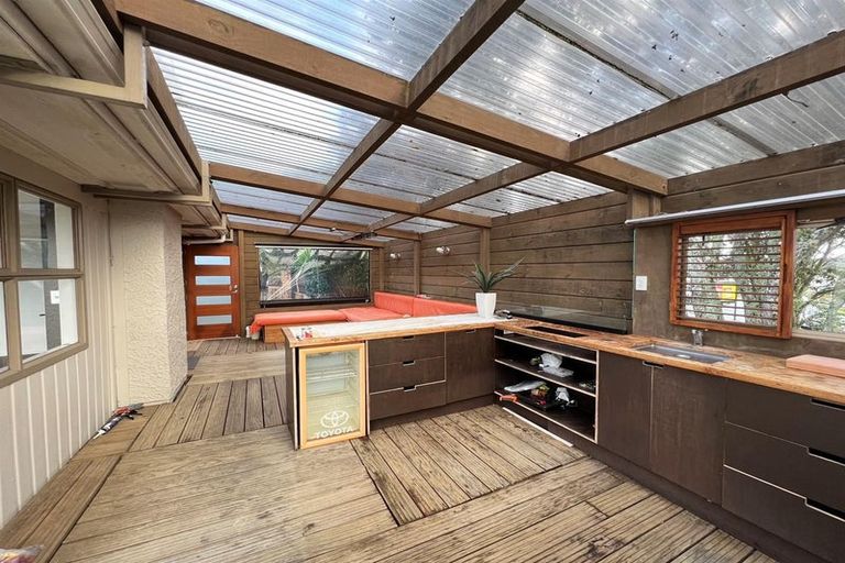 Photo of property in 35 Widmore Drive, Massey, Auckland, 0614