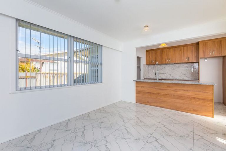 Photo of property in 9 Jupiter Street, Rosehill, Papakura, 2113