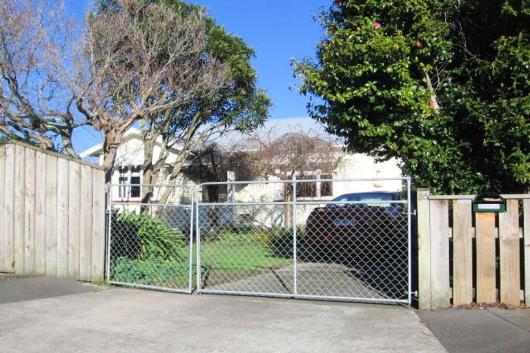 Photo of property in 20 Albert Street, Palmerston North, 4414