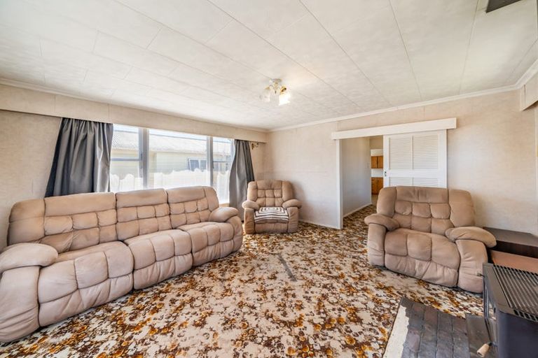 Photo of property in 73 Wellington Road, Wainuiomata, Lower Hutt, 5014