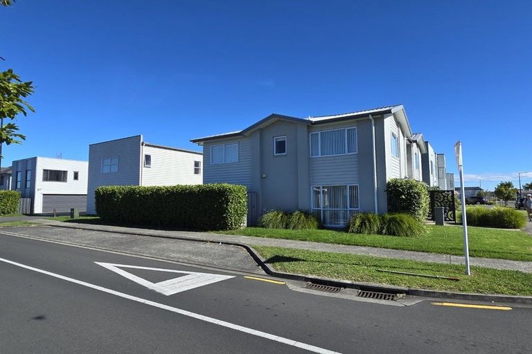 Photo of property in 84 Arion Road, Takanini, 2112
