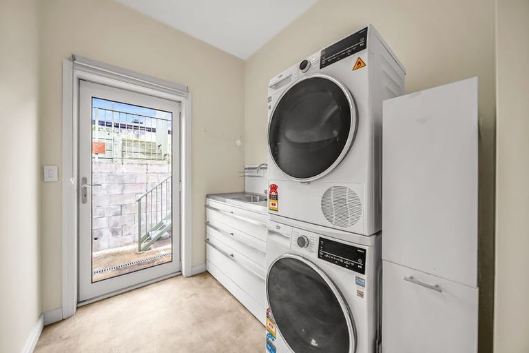 Photo of property in 25 Muriwai Drive, Manapouri, 9679