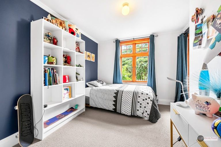 Photo of property in 6 Prouse Grove, Silverstream, Upper Hutt, 5019