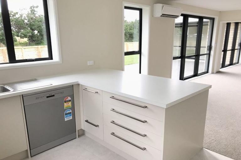 Photo of property in 28 Robert Duncan Road, Belfast, Christchurch, 8051