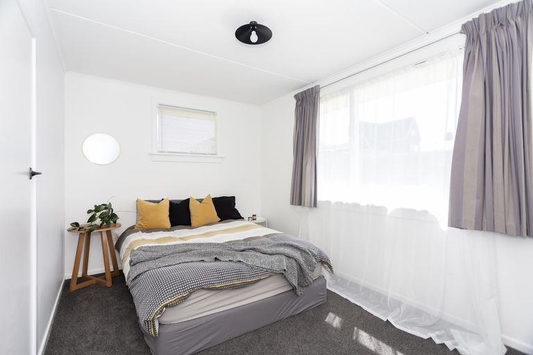 Photo of property in 11 Oxford Street, Holmes Hill, Oamaru, 9401