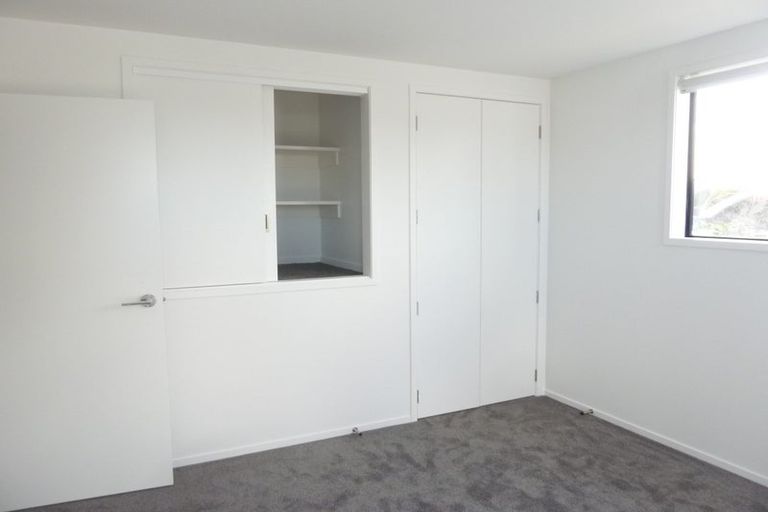 Photo of property in 2/41 Kervil Avenue, Te Atatu Peninsula, Auckland, 0610
