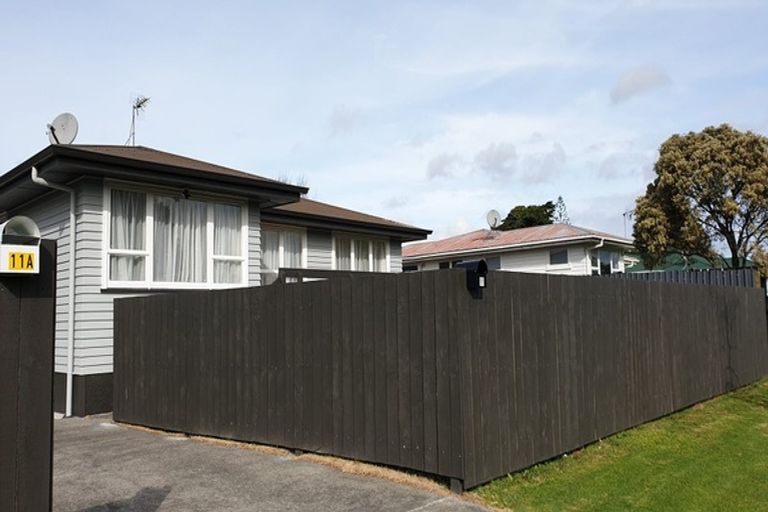 Photo of property in 11 Kambalda Street, Mangere Bridge, Auckland, 2022