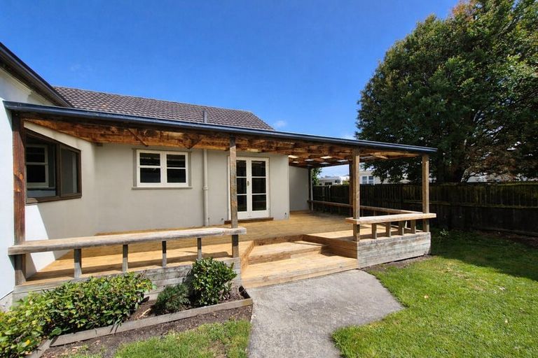 Photo of property in 18 Christian Street, Bryndwr, Christchurch, 8053