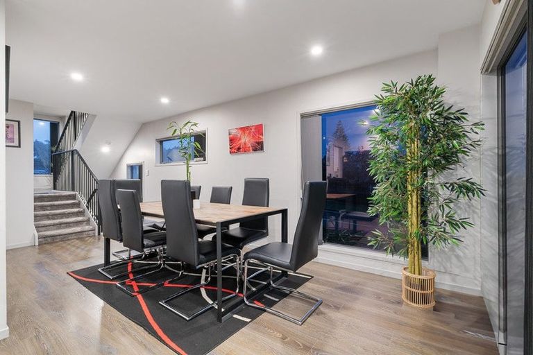 Photo of property in 1/1a Halsey Road, Manurewa, Auckland, 2102