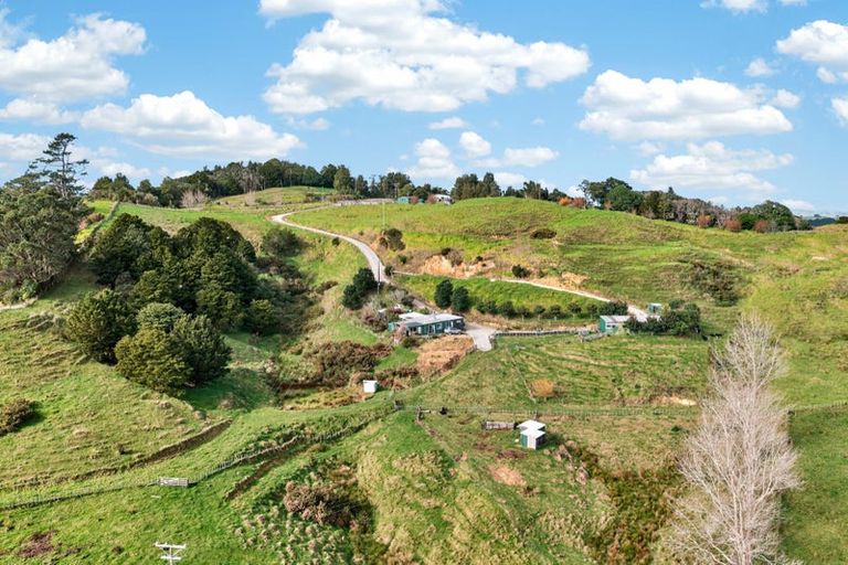 Photo of property in 63 Porter Road, Paparoa, 0571