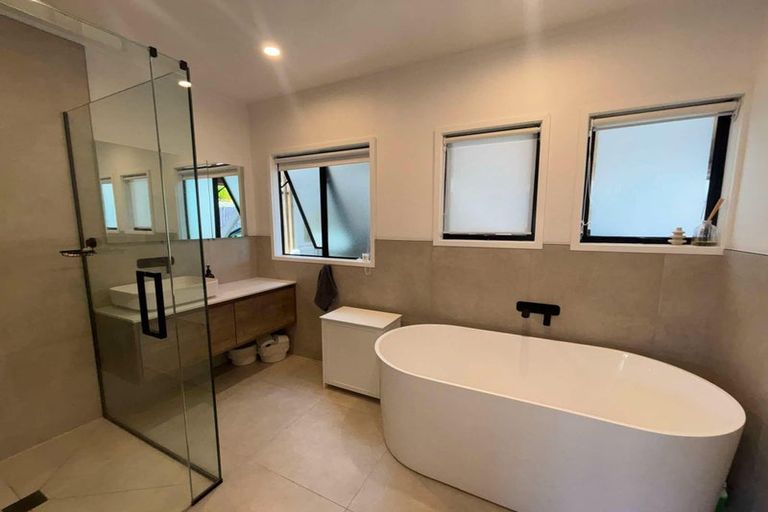 Photo of property in 19a Walbrook Road, Manly, Whangaparaoa, 0930