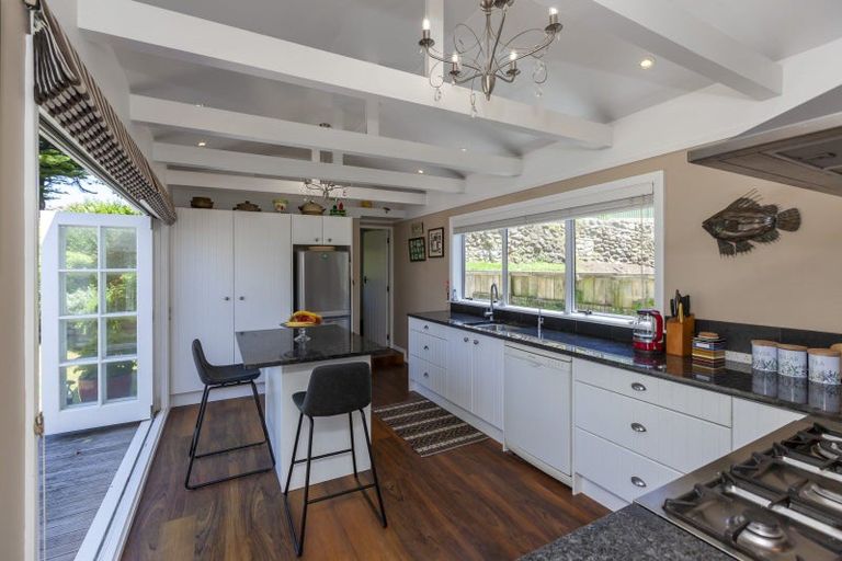 Photo of property in 131 Rosetta Road, Raumati South, Paraparaumu, 5032