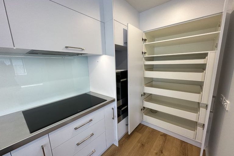 Photo of property in 14 Kahukaka Road, One Tree Point, 0118