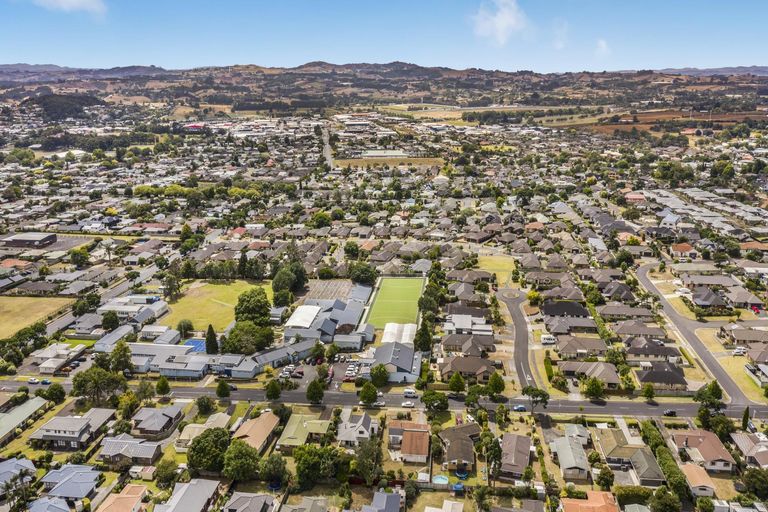 Photo of property in 15 Green Lane, Pukekohe, 2120