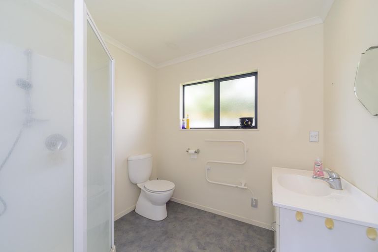 Photo of property in 22 Logan Way, Kelvin Grove, Palmerston North, 4414