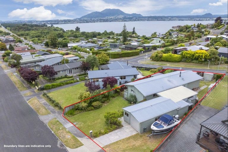 Photo of property in 19 Shera Street, Acacia Bay, Taupo, 3330