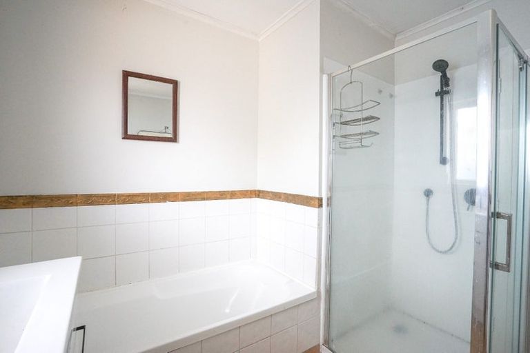 Photo of property in 1/74 Sutton Crescent, Papakura, 2110