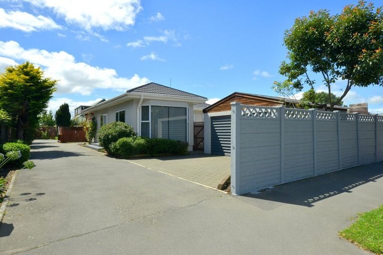 Photo of property in 1/104 Yaldhurst Road, Sockburn, Christchurch, 8042