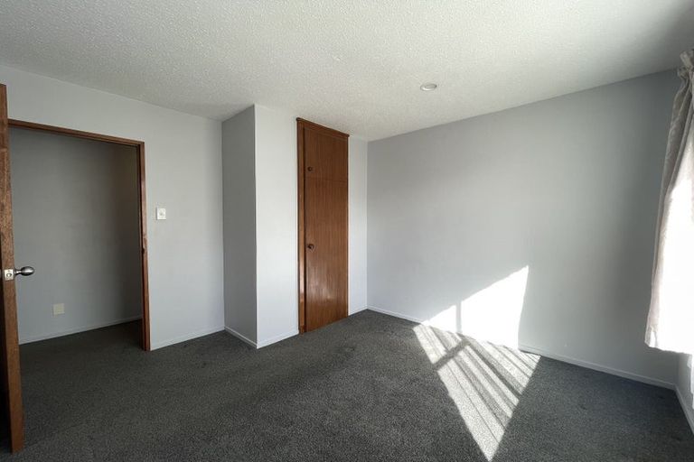 Photo of property in 32 Karnak Crescent, Russley, Christchurch, 8042