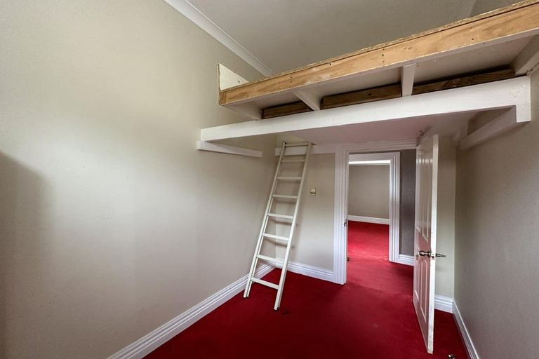 Photo of property in 6-10 Mudges Terrace, Newtown, Wellington, 6021