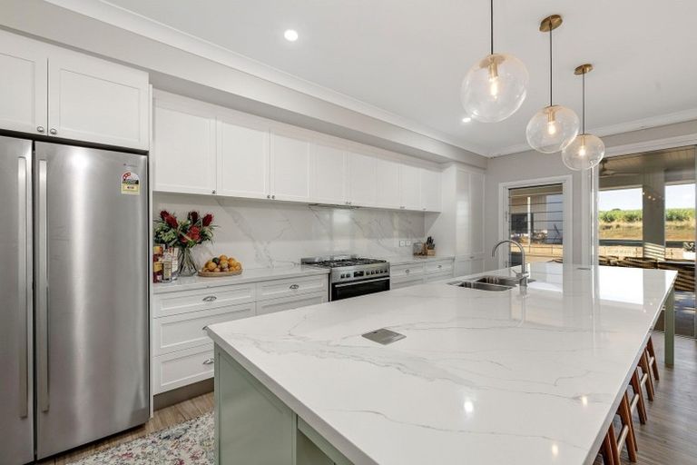 Photo of property in 115 Mclarin Road, Glenbrook, Waiuku, 2681