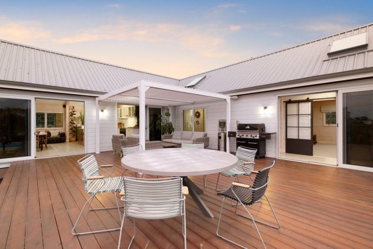 Photo of property in 40 Bell Road, Papamoa, Te Puke, 3187