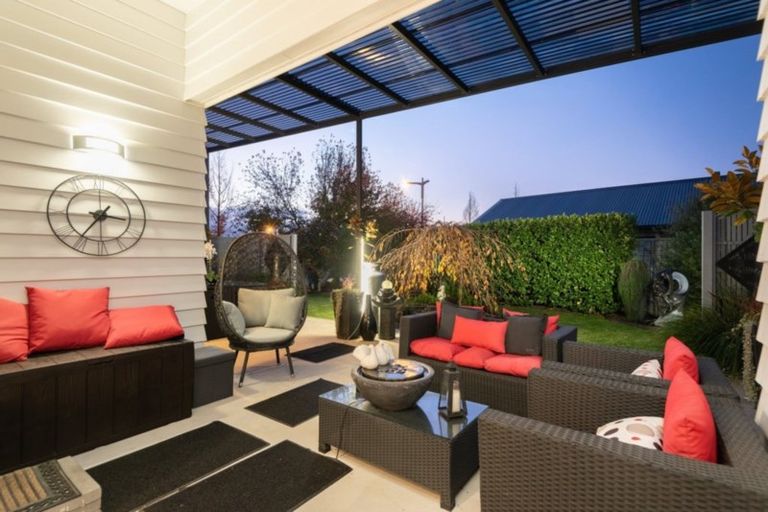 Photo of property in 1 Ellesmere Close, Pyes Pa, Tauranga, 3112