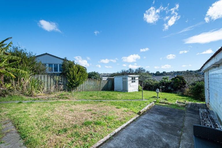 Photo of property in 33 Lincoln Park Avenue, Massey, Auckland, 0614