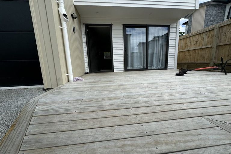 Photo of property in 7/116 Colwill Road, Massey, Auckland, 0614