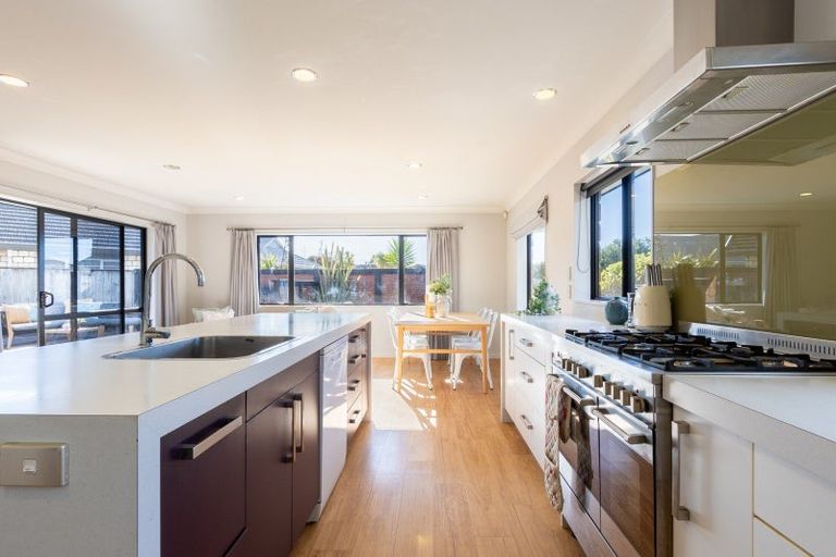 Photo of property in 20 Consort Close, Paraparaumu Beach, Paraparaumu, 5032