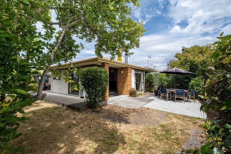 Photo of property in 4/2 Bill Ashcroft Grove, Havelock North, 4130