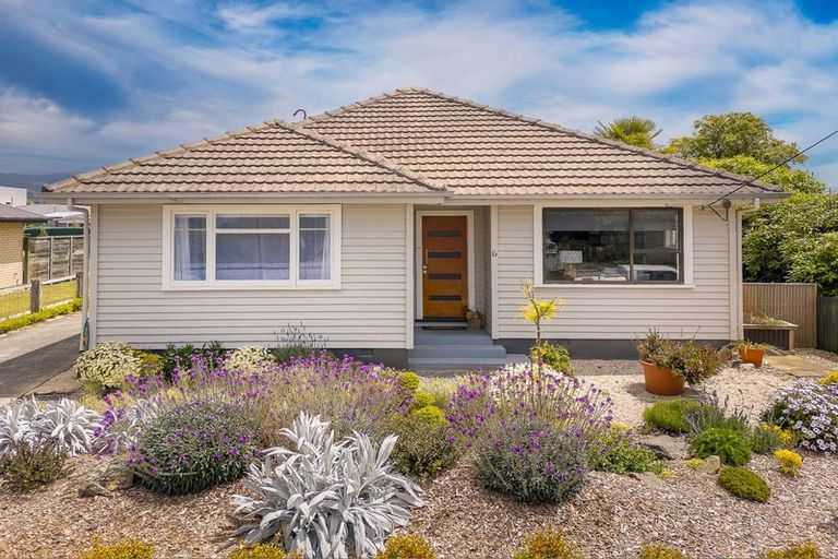 Photo of property in 6 Studholme Street, Waimate, 7924