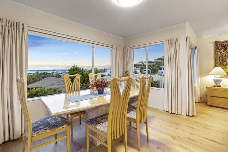 Photo of property in 4 Astor Place, Orewa, 0931