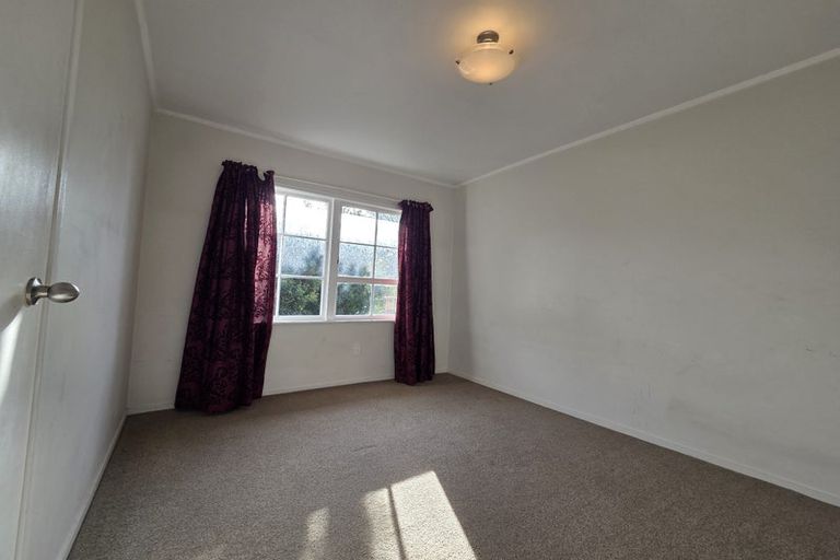 Photo of property in 67 Redoubt Road, Goodwood Heights, Auckland, 2105